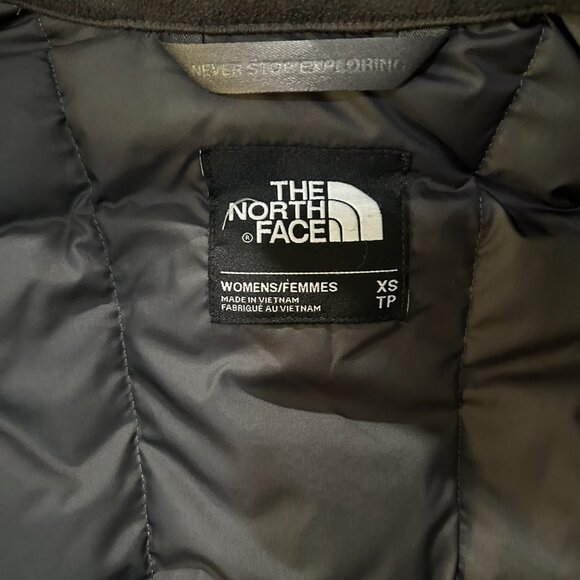 North Face Long Women's Puffer Hooded Jacket Size XS Grey Winter - Picture 3 of 8